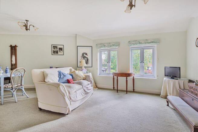 Sitting/Dining Room