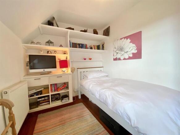 Bed 3.jpg
