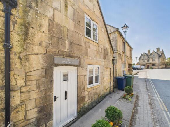 CAM01740G0-PR0361-STILL004