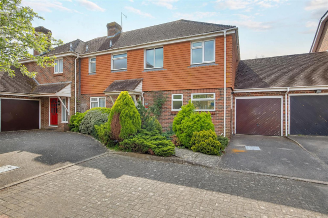 4-bed house on Carnegie Gardens, Worthing, BN14, £475,000