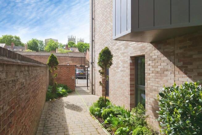 1 bed House for sale Image 9