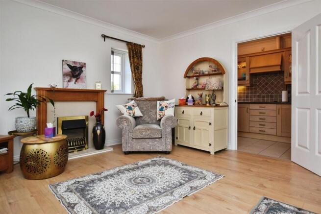 2 bed Apartment for sale Image 9