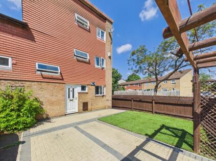 Broomhill Crescent NN3