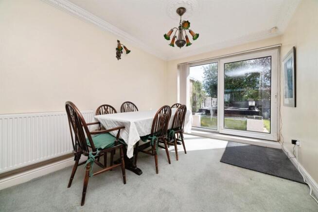 3 bed Bungalow for sale Image 6