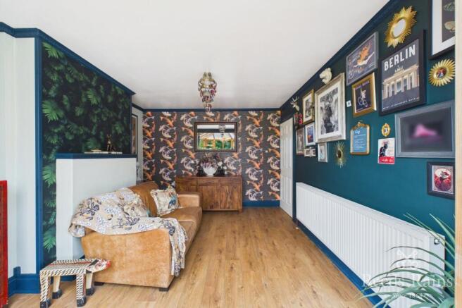 3 bed Semi-Detached for sale Image 10