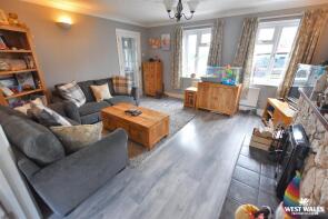 8, Vine Road, Haverfordwest SA62 3NY