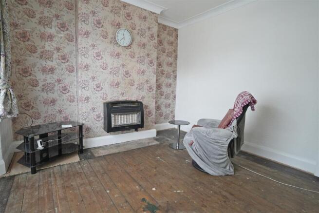3 bed Semi-Detached for sale Image 6