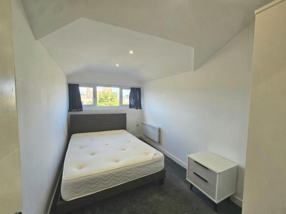 1 bed Apartment to rent Image 4
