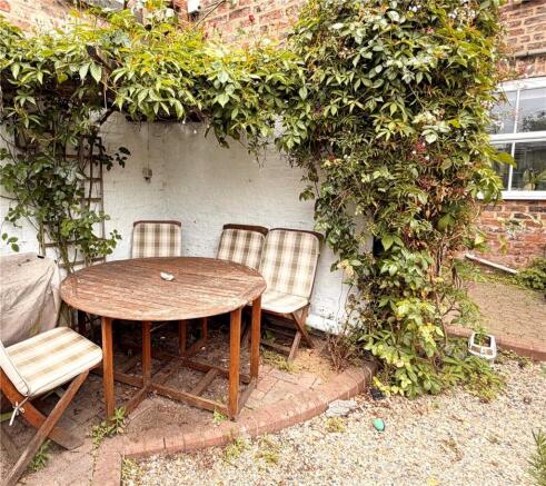 2 bed Terraced for sale Image 11