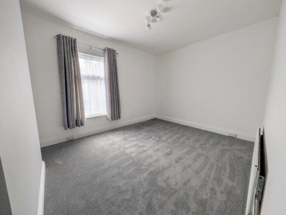 2 bed Terraced for sale Image 7