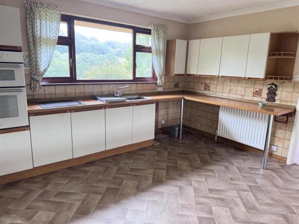 Kitchen: