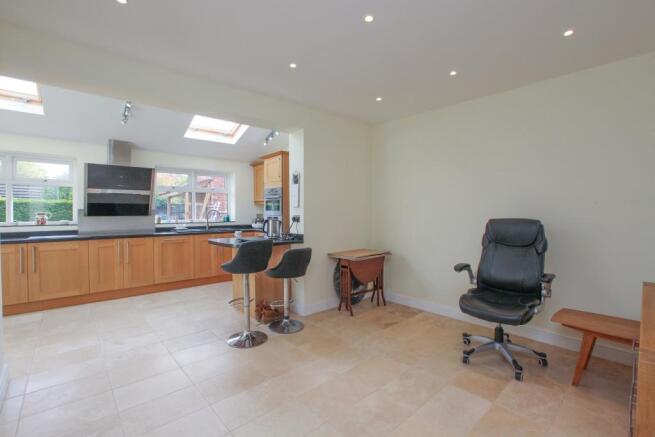 Kitchen/Dining