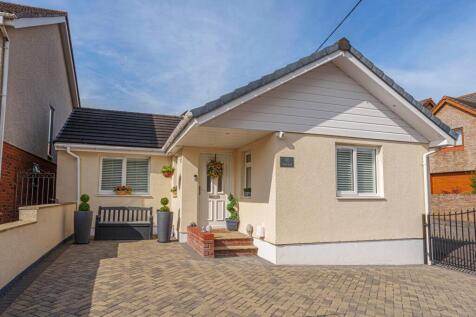 Heol Fach, North Cornelly, CF33