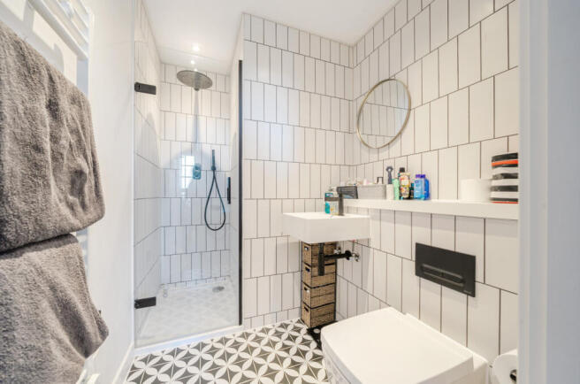 2 bed Apartment for sale Image 8