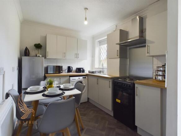 3 bed Terraced for sale Image 7