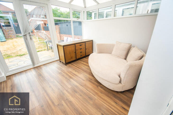 3 bed Semi-Detached for sale Image 4