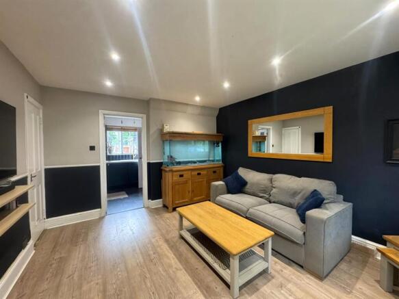 Lounge aspect 2.jpg