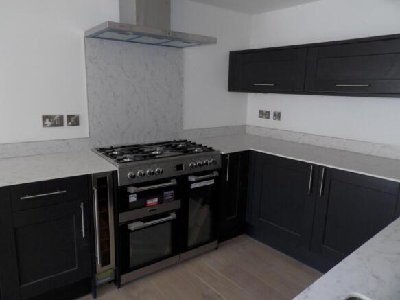 Kitchen (Main)