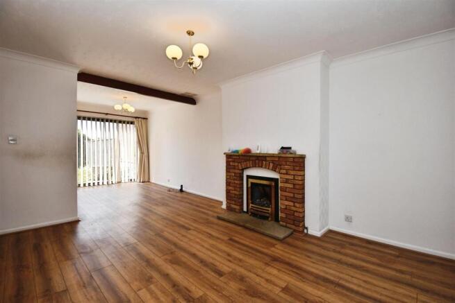 Open plan lounge / dining room