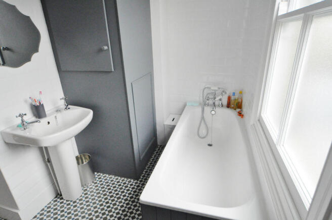 Photo 12