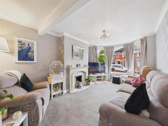 3 bed Terraced for sale Image 4