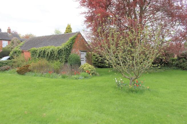 DETACHED OUTBUILDING