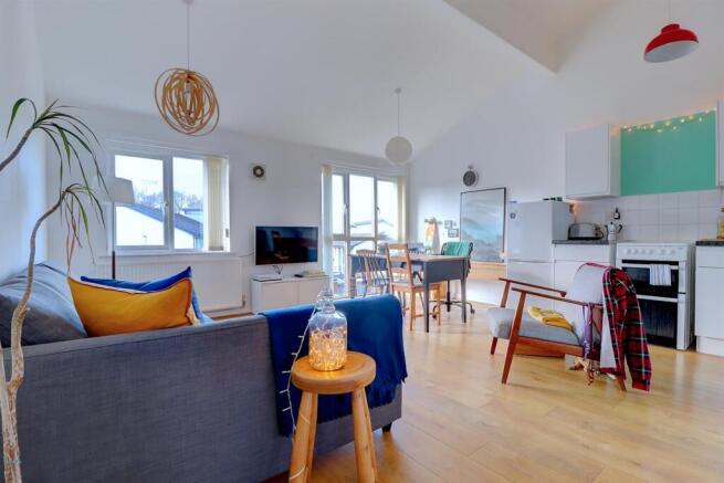 Living Kitchen .1.jpg