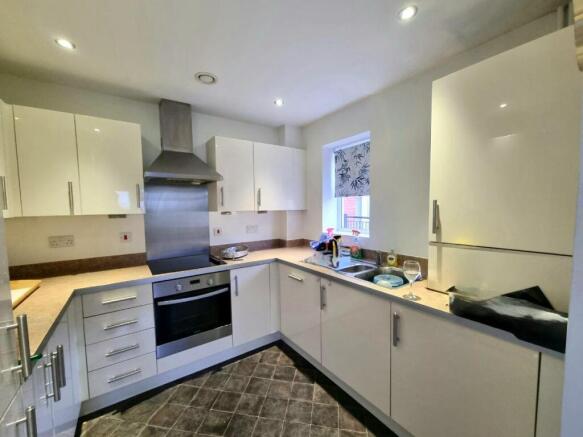 Photo 3