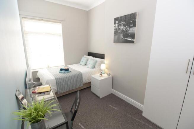 4 bed Terraced for sale Image 11