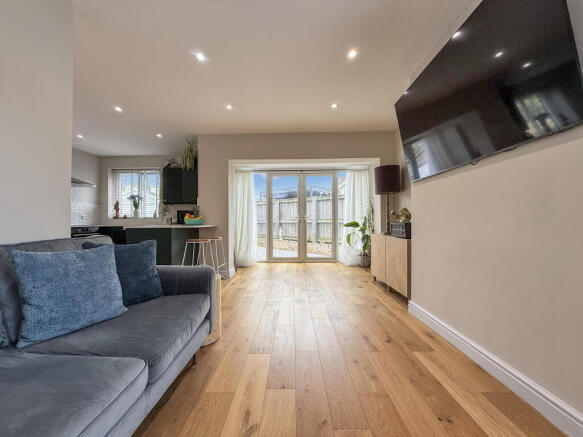 4 bed Detached Bungalow for sale Image 8