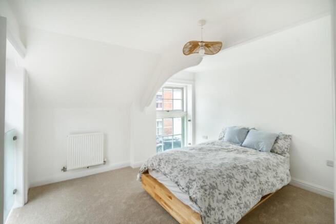 2 bed Town House for sale Image 7
