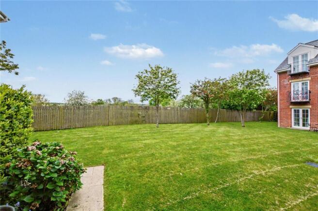 2 bed Apartment for sale Image 9