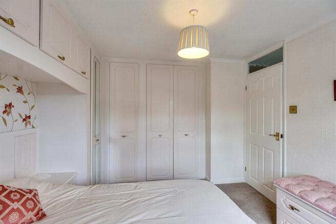 4 bed Detached for sale Image 12
