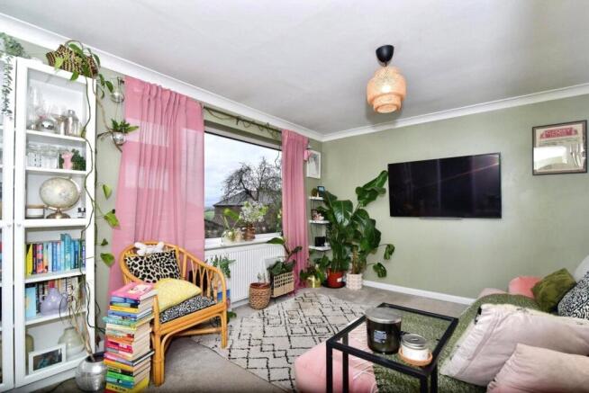 2 bed Flat to rent Image 4
