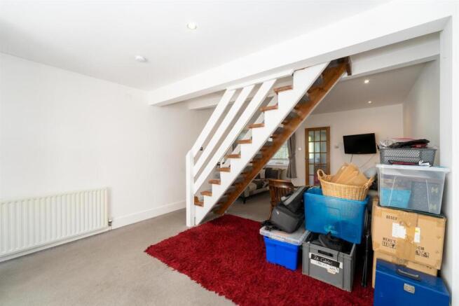 Malden Road, Borehamwood photo 4