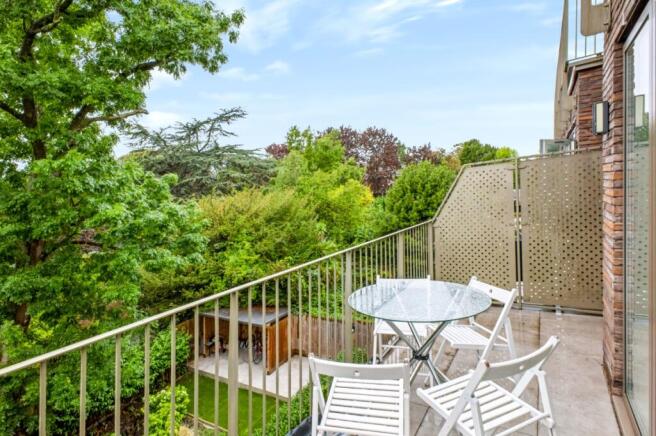 Cavell Court 3 D...