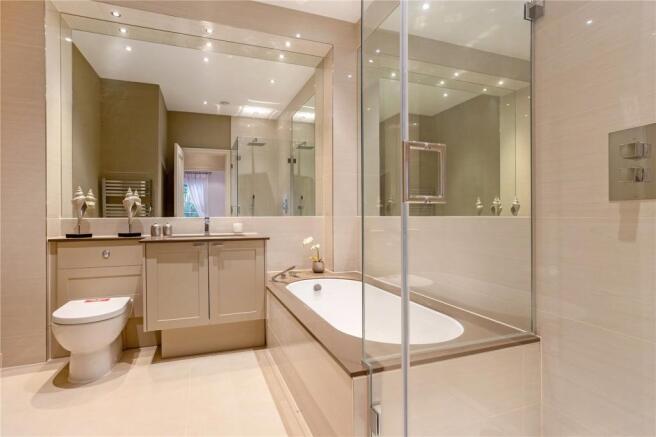 En Suite Bathroom