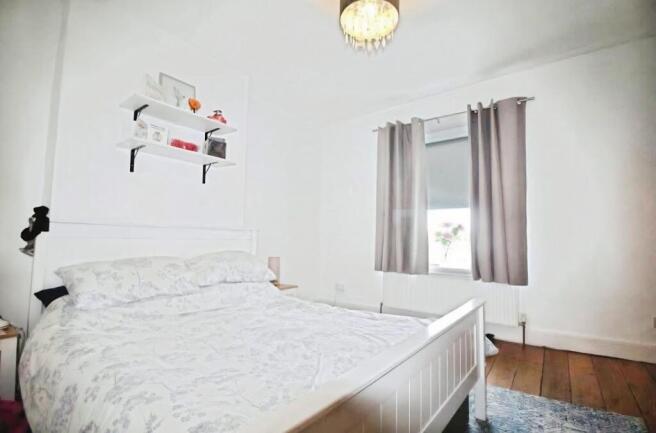 2 bed Terraced for sale Image 7