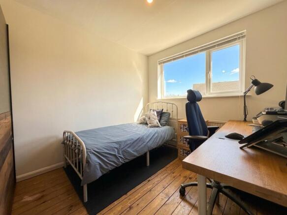 3 bed Semi-Detached for sale Image 12