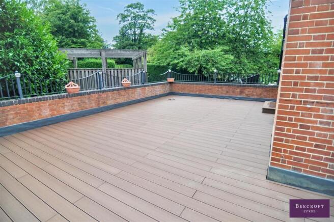 2 bed Apartment for sale Image 11