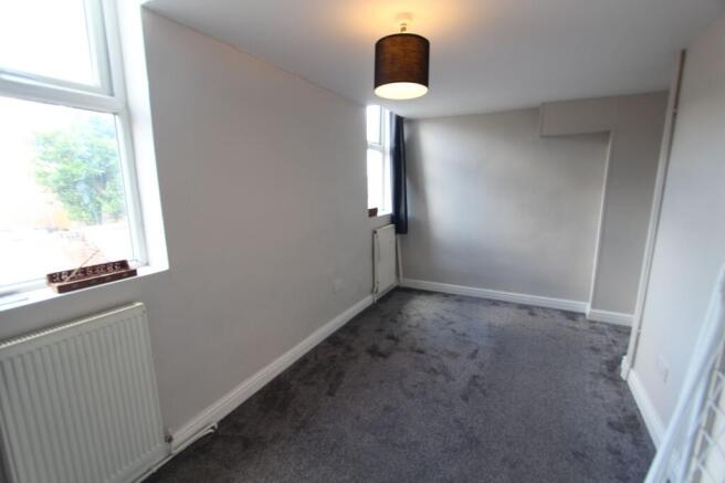 3 bed Terraced for sale Image 4