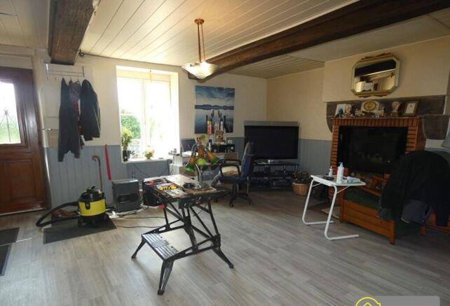 Photo 3