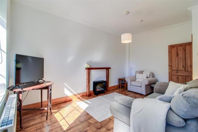 2 bed Semi-Detached for sale Image 5