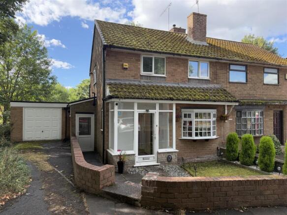 Barn Close Cradley Heath 1.jpg