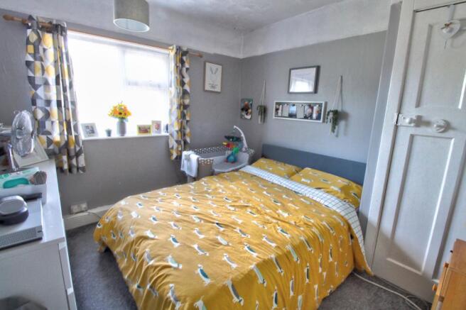 BEDROOM 2