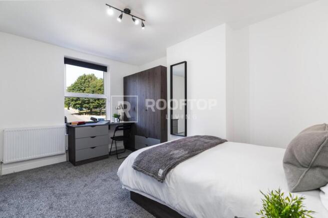 2 bed House to rent Image 6