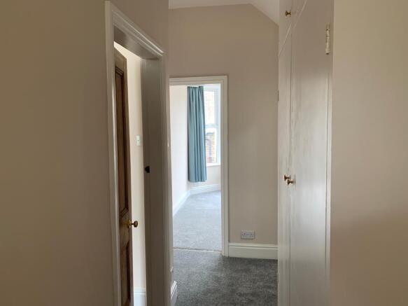 1 bed Flat to rent Image 9