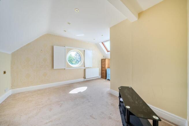 2 bed Apartment for sale Image 12