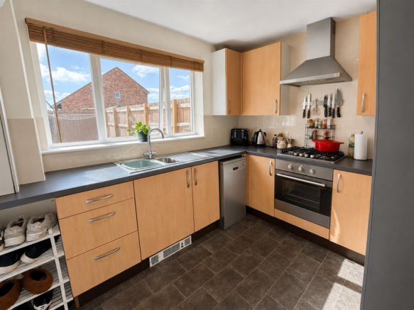 Kitchen 2.png