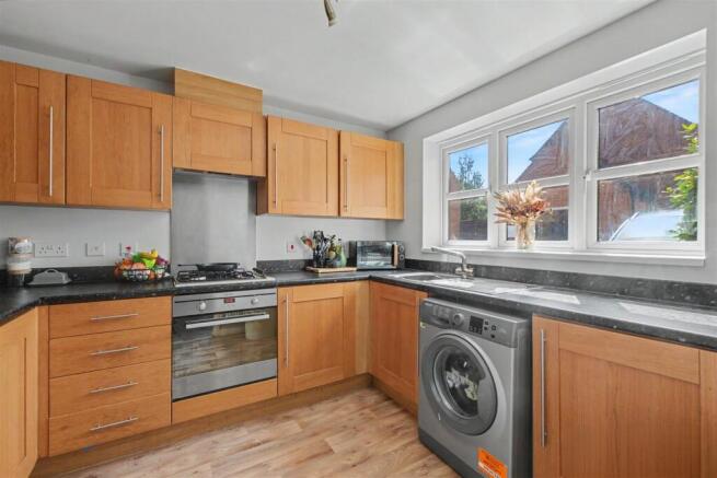Kitchen_1.jpeg